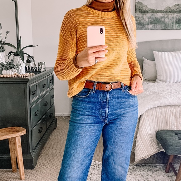 Sweater - Picture 8 of 8